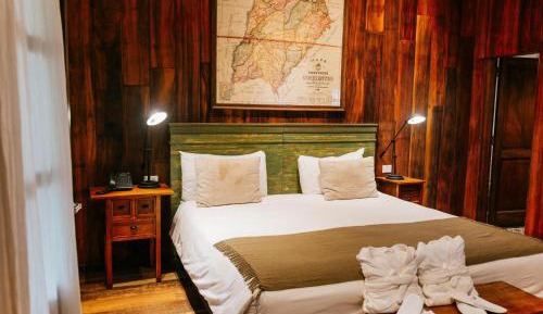 Family Room with Garden View