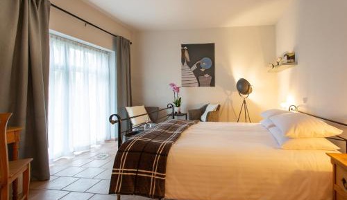 Deluxe Double Room with Shower