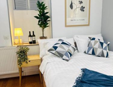 Double Room with Private External Bathroom
