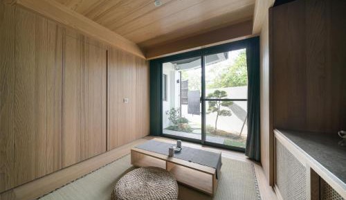 石 - 園景雙人房