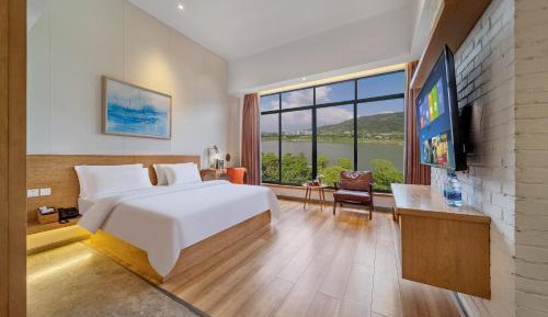 King Room with Lake View