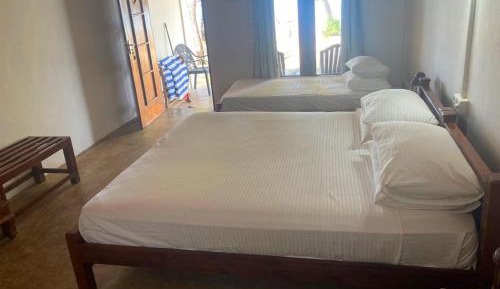 Standard Triple Room with Sea View