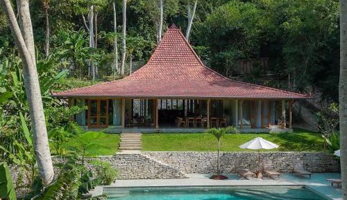 Villa with Private Pool