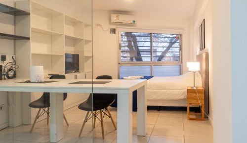 Studio Apartment with One Double Bed