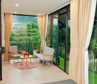 Two-Bedroom Apartment with Balcony and Terrace