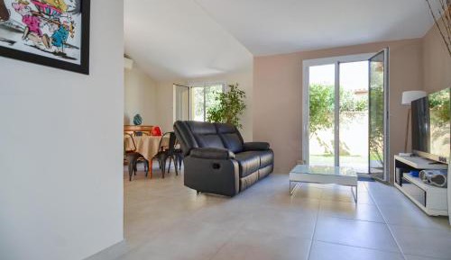 Three-Bedroom Holiday Home 