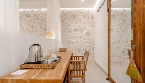 King Room with Pool View