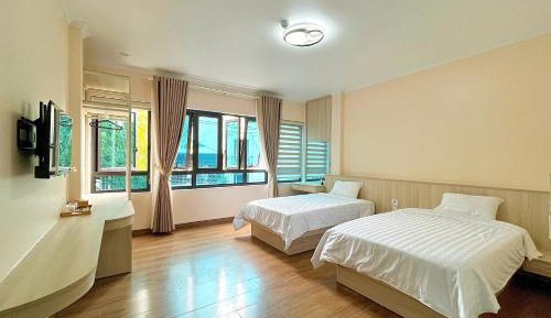 Twin Room with City View