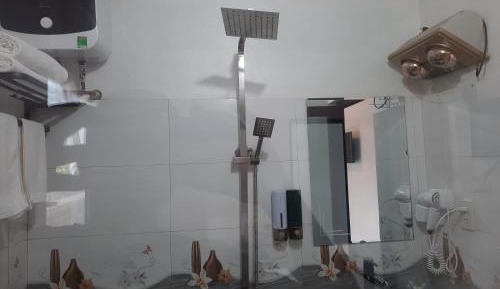 Family Room with Mountain View