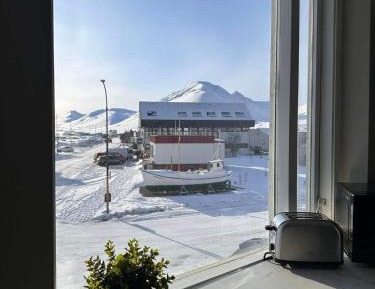 Single Room with Shared Bathroom