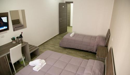 Standard Triple Room with Side Sea View