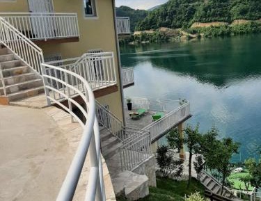 Two-Bedroom Apartment with Lake View
