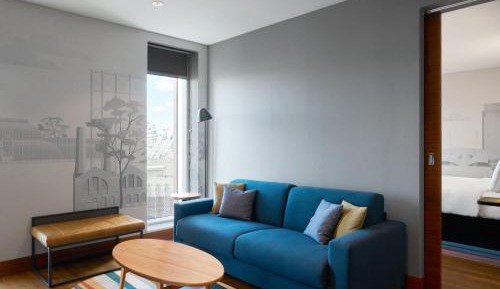 Savvy Suite, 1 Bedroom Executive Suite, 1 King & Sofa Bed