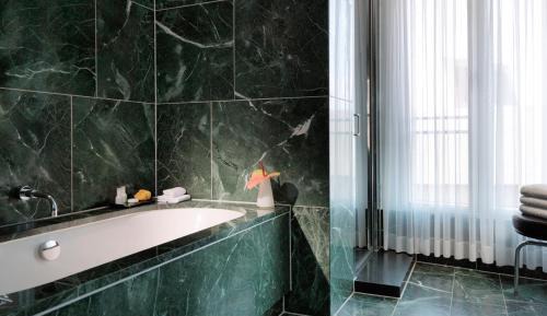 Grand Executive Suite