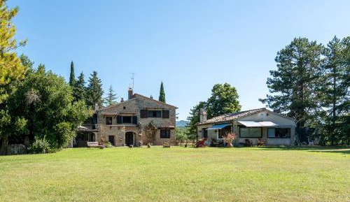 Villa with Garden View