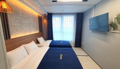 Deluxe Twin Room with Sea View
