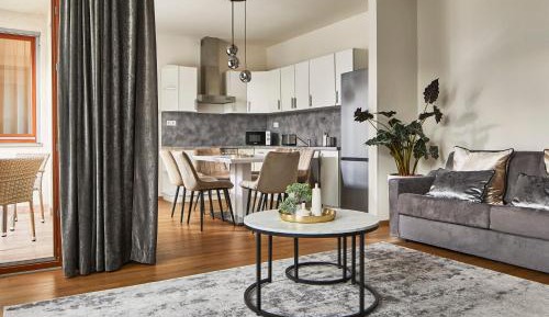 Deluxe Two-Bedroom with 2 Bath 
