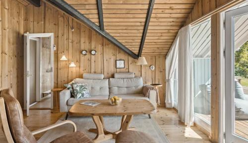 Three-Bedroom Vacation Home 