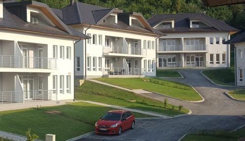 Villa with Garden View