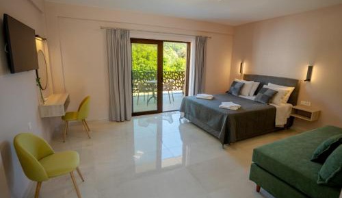 Superior Triple Room