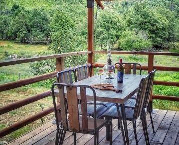 Apartment with Mountain View