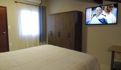 Queen Room with Shared Bathroom