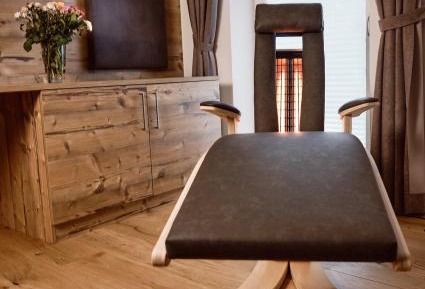 Apartment with Mountain View