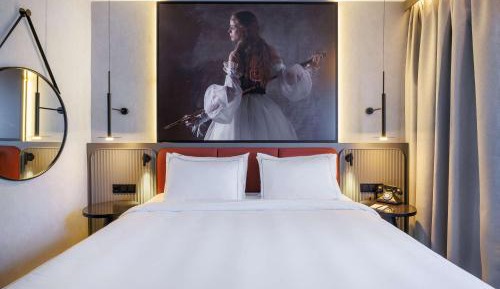 Superior Double Room with Courtyard View