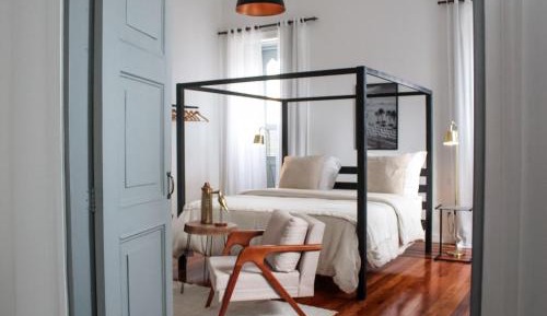 Deluxe King Room with Balcony