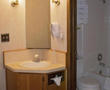 Classic Queen Room
