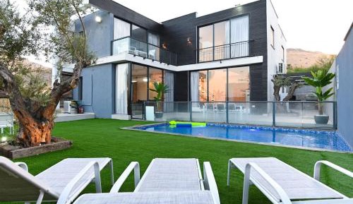 Villa with Private Pool