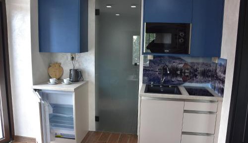 One-Bedroom Apartment with Terrace