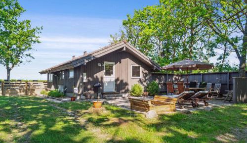 Three-Bedroom Vacation Home 