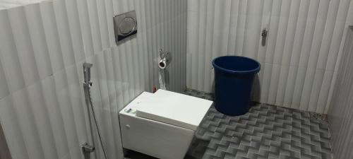 Family Room with Garden View