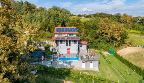 Two-Bedroom Holiday Home