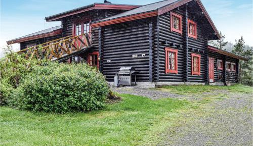 Five-Bedroom Holiday Home