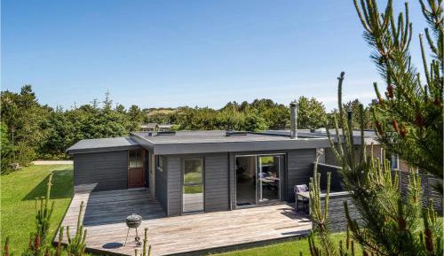 Three-Bedroom Holiday Home 