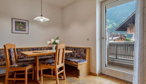 Superior One-Bedroom Apartment with Balcony