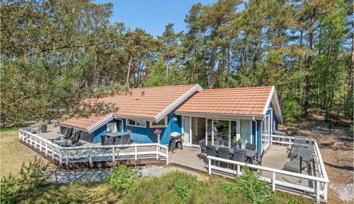 Four-Bedroom Holiday Home