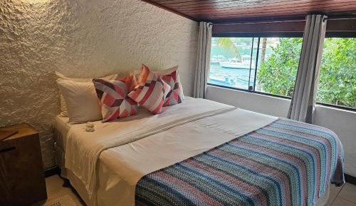 Quadruple Room with Shared Bathroom