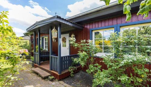 Three-Bedroom Holiday Home 