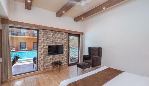 Double Room with Pool View