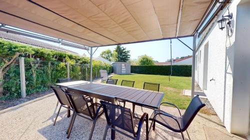 Three-Bedroom Vacation Home 