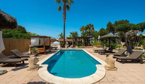 Villa with Garden View