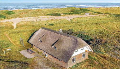 Five-Bedroom Holiday Home