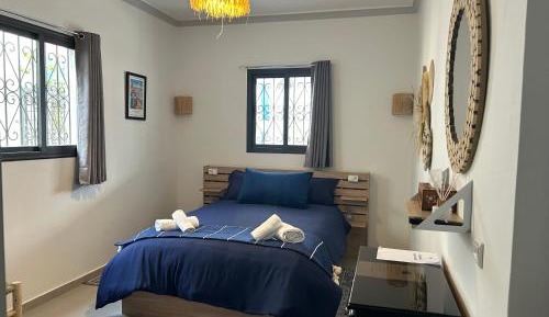 Deluxe Room (2 Adults + 1 Child)