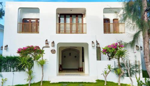 Four-Bedroom Villa with Garden View