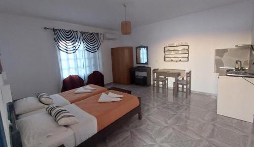 Studio with Mountain View