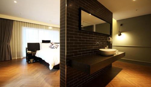King Room with Spa Bath