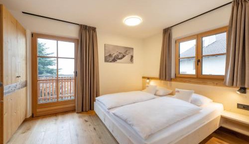 Apartment with Mountain View